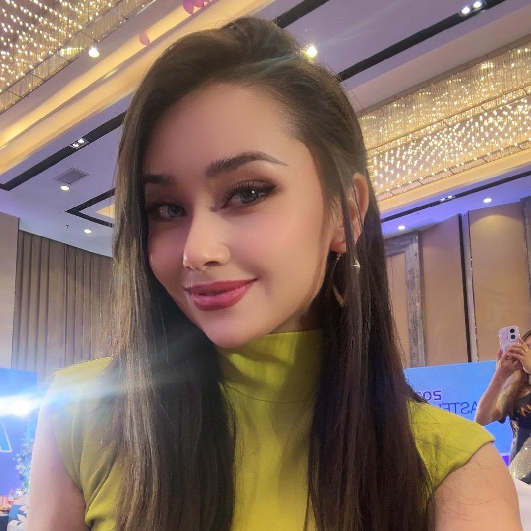 Nadira _演员