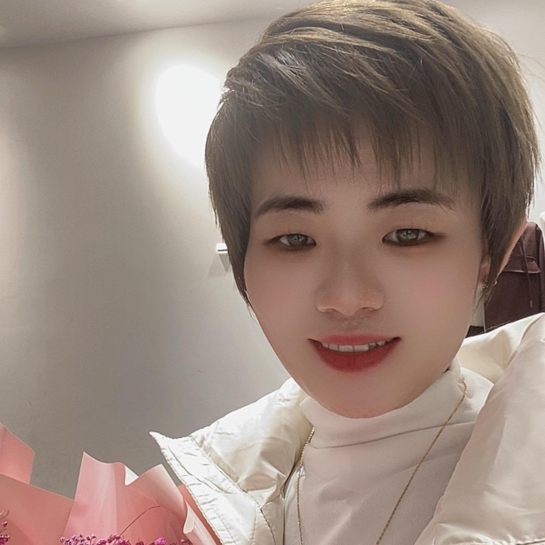 💫橘红花🌸🎊