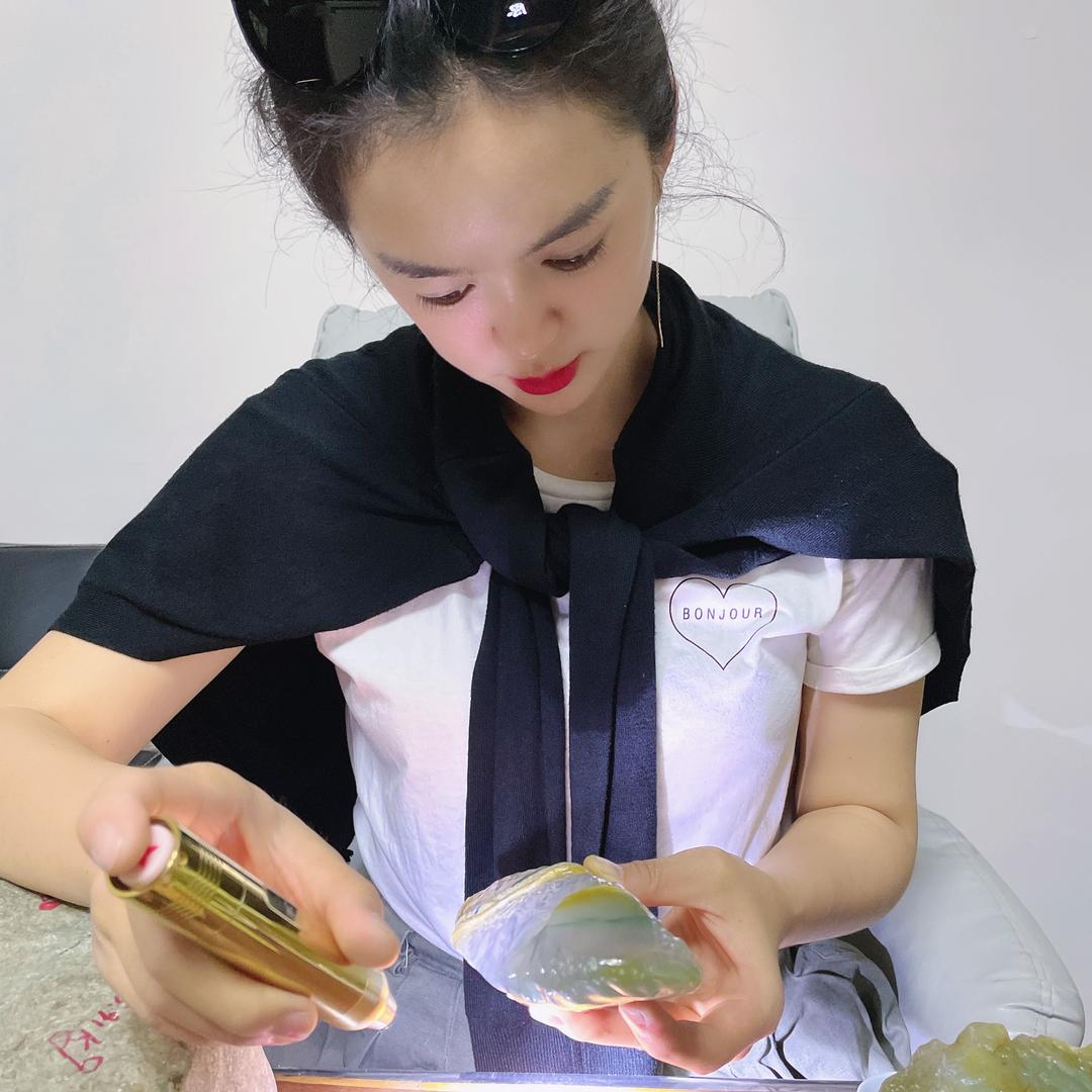 瑞丽市香香珠宝