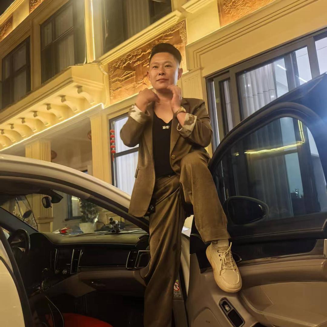 普定县愉群房产