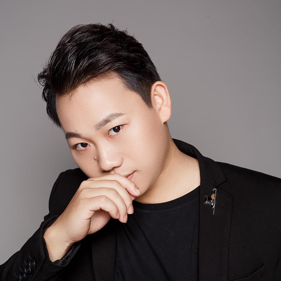 于都发型师胡远军