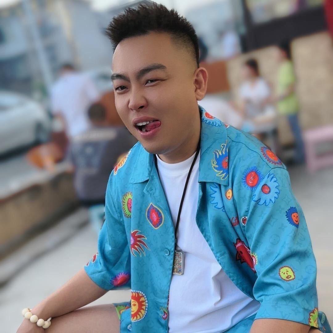 鞠大腾