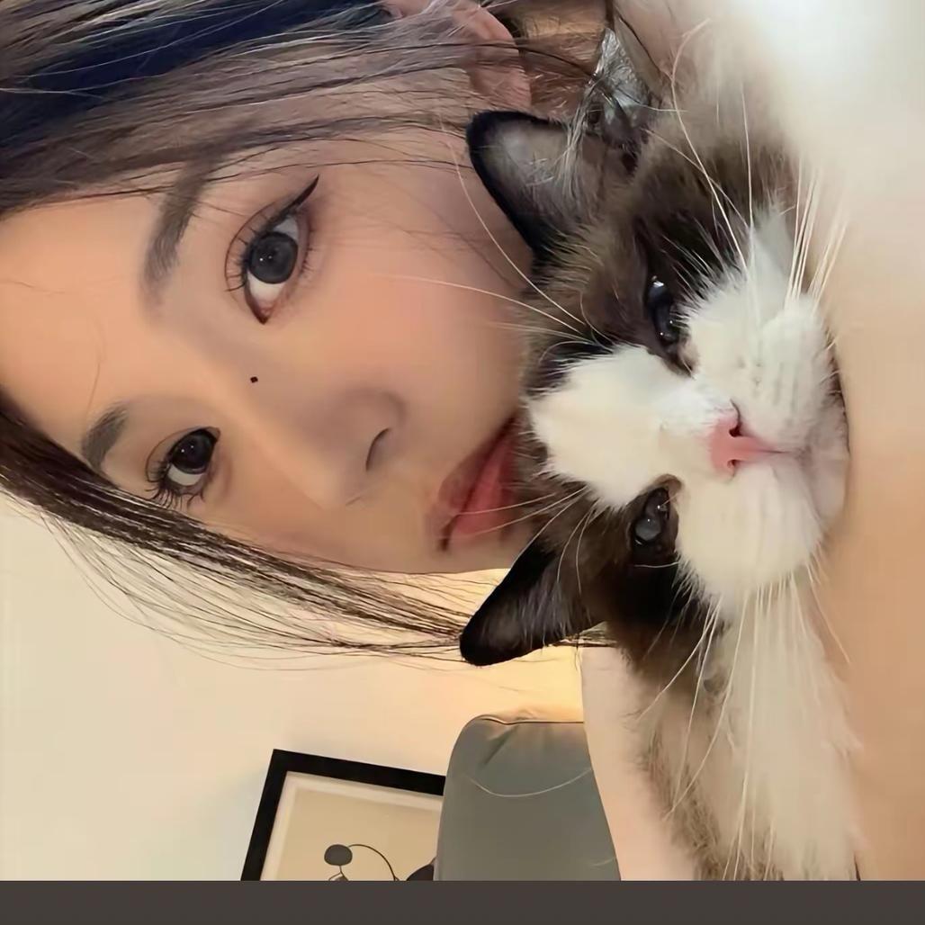 月亮不会吐泡泡.