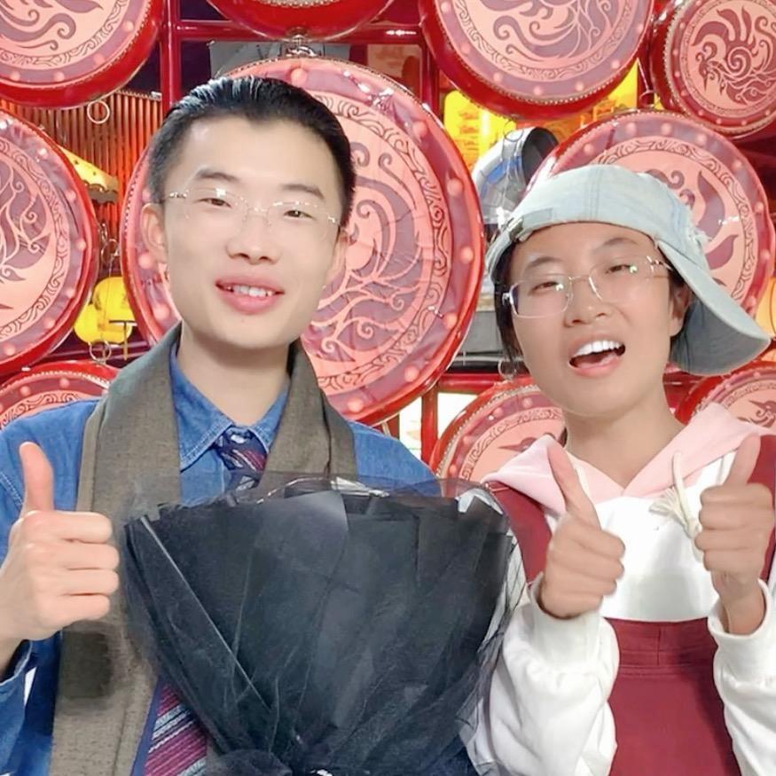 珑珑有才妹（一五班宣传员）