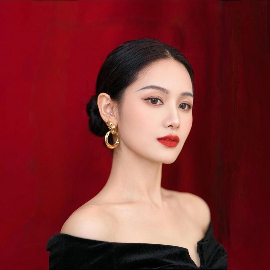是赵小姐吖