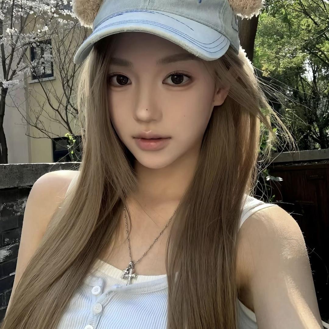乔乔.