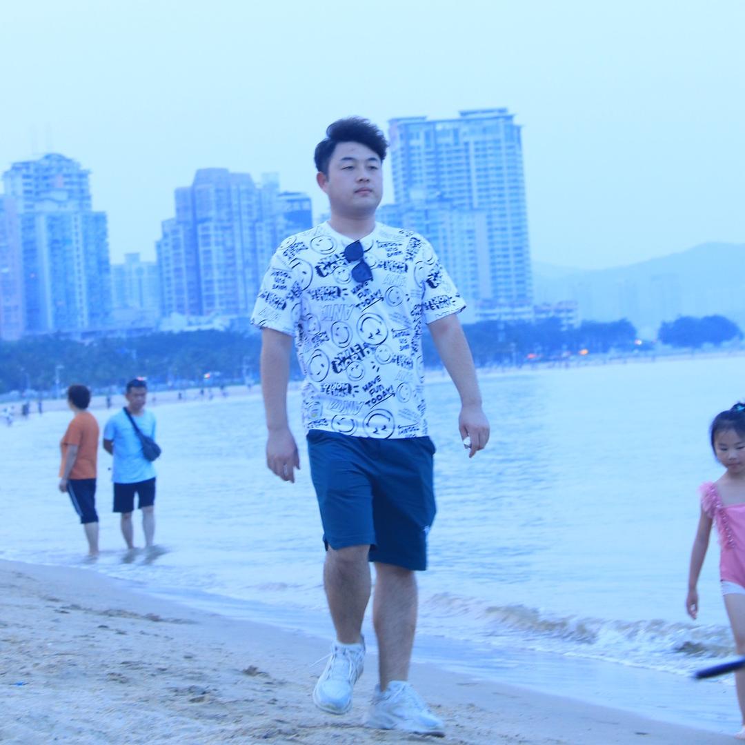 游子(博您一笑)