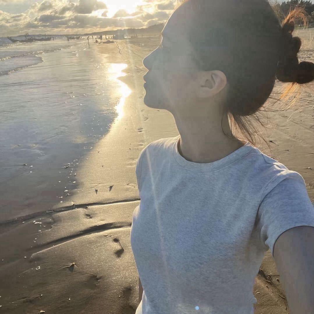 比梅赛德斯还哇塞的女人