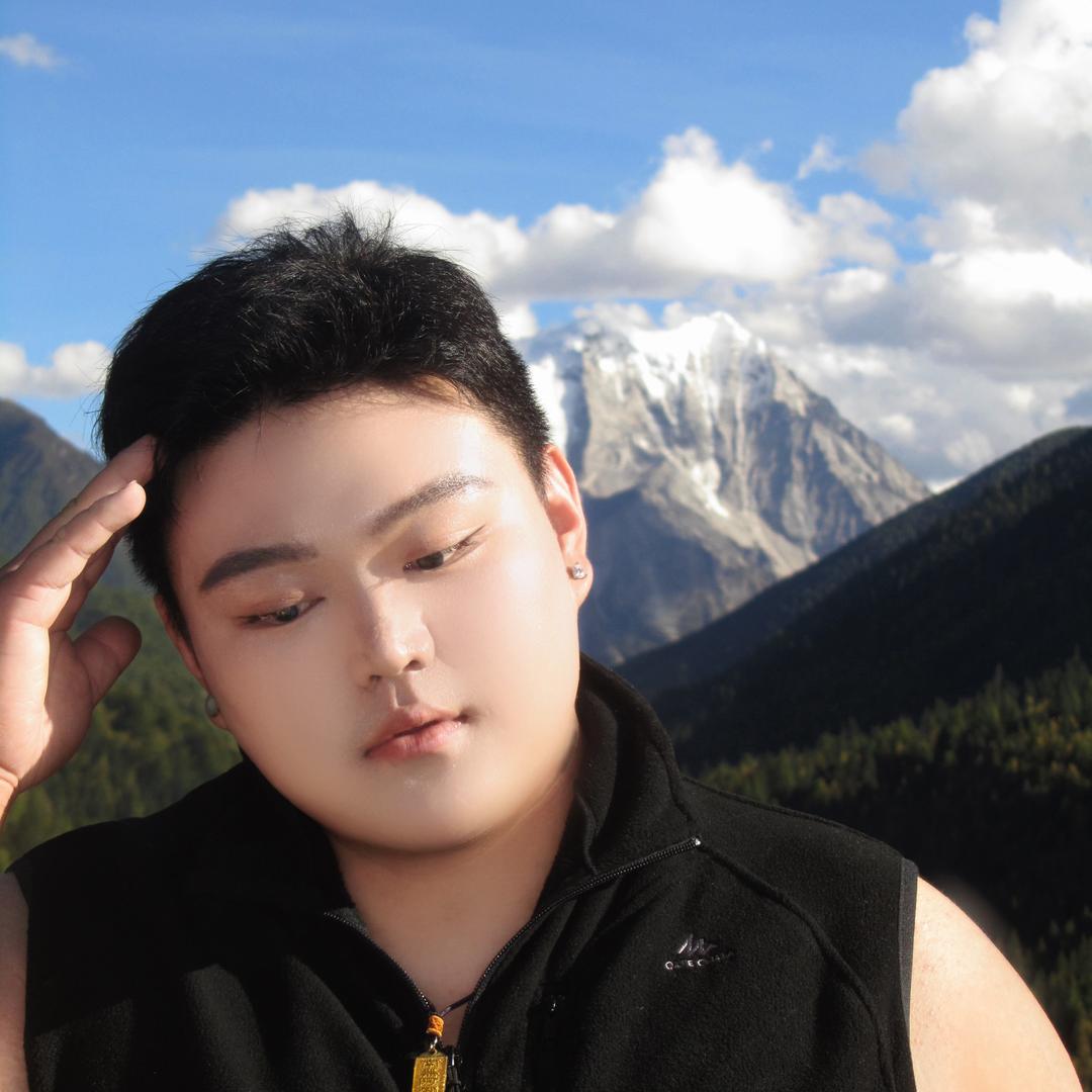 一只三三