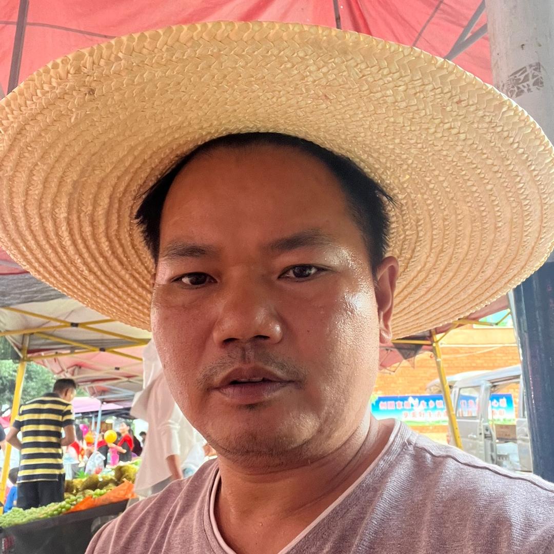地摊小哥