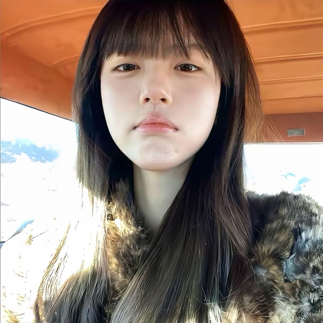 她很漂亮