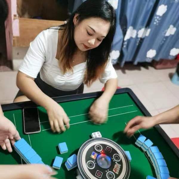 @何包蛋（不要连赞）