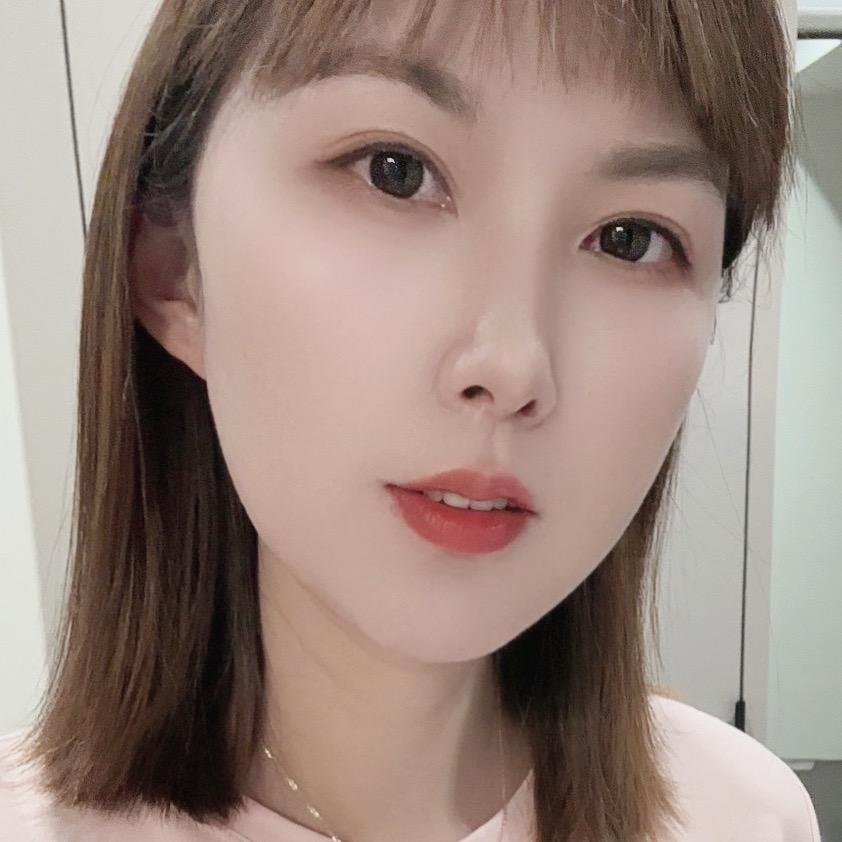 小河直街烤肠妹妹