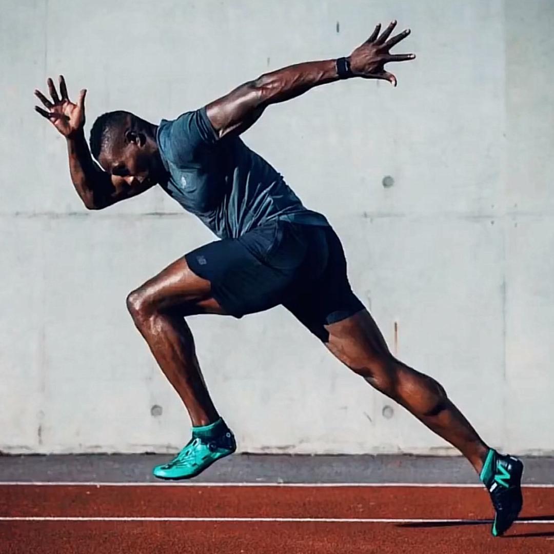 A.巅峰体育（装备在主页）