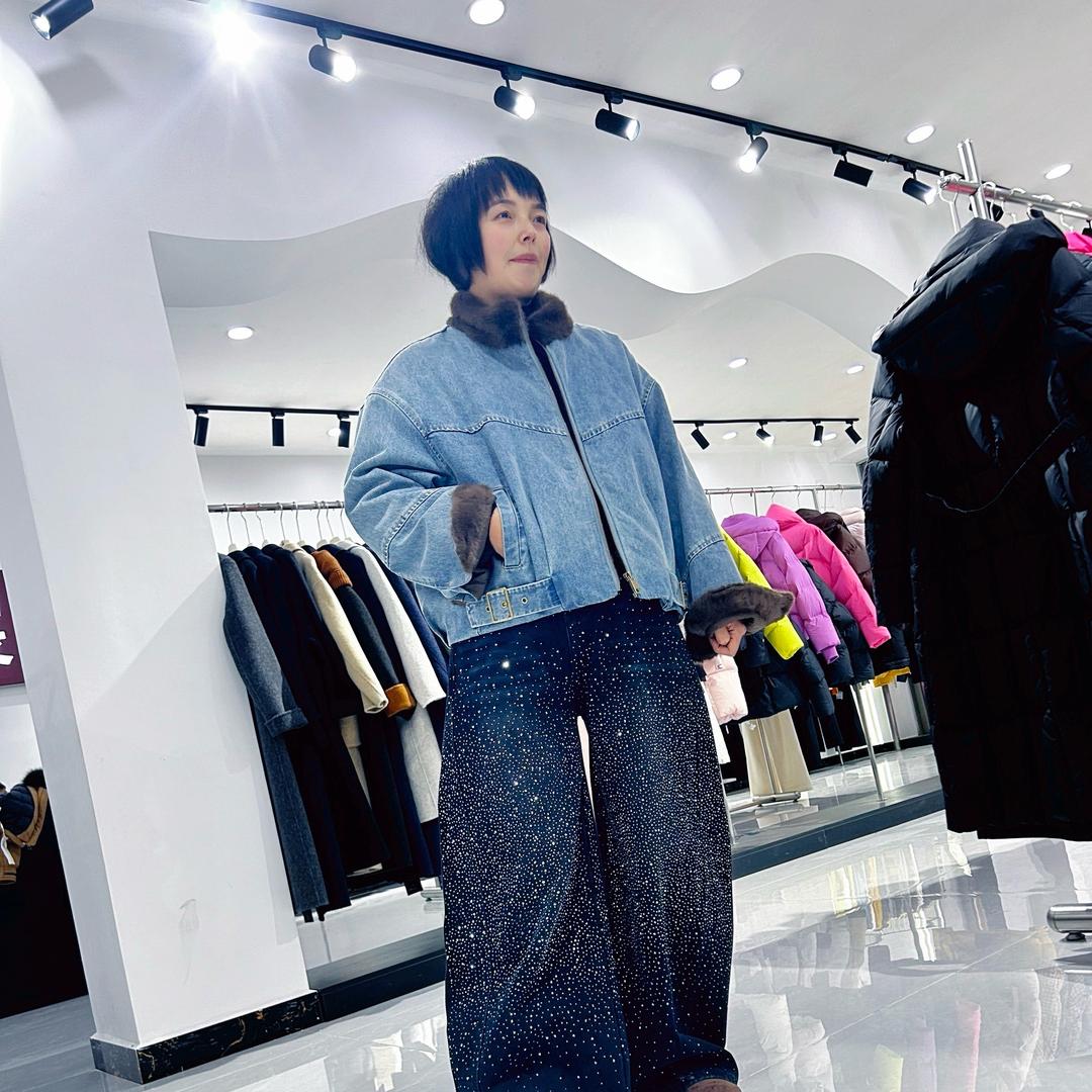 鲁甸云裳衣橱集合店