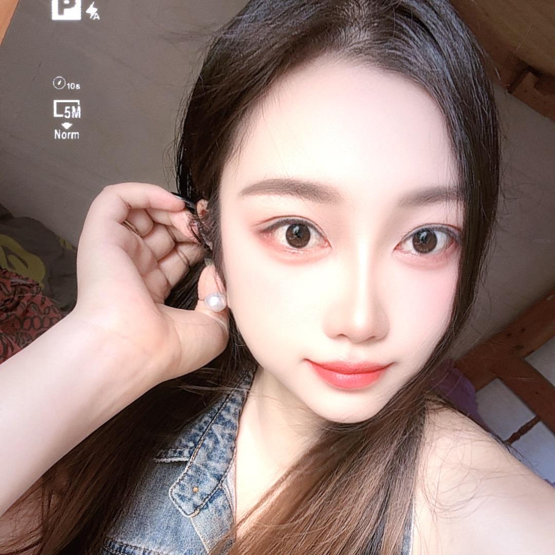 卖柠檬茶的颜颜