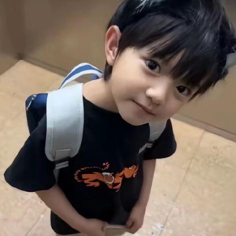 亚特兰大迷你乌龟生吞西伯利亚泰坦巨龙