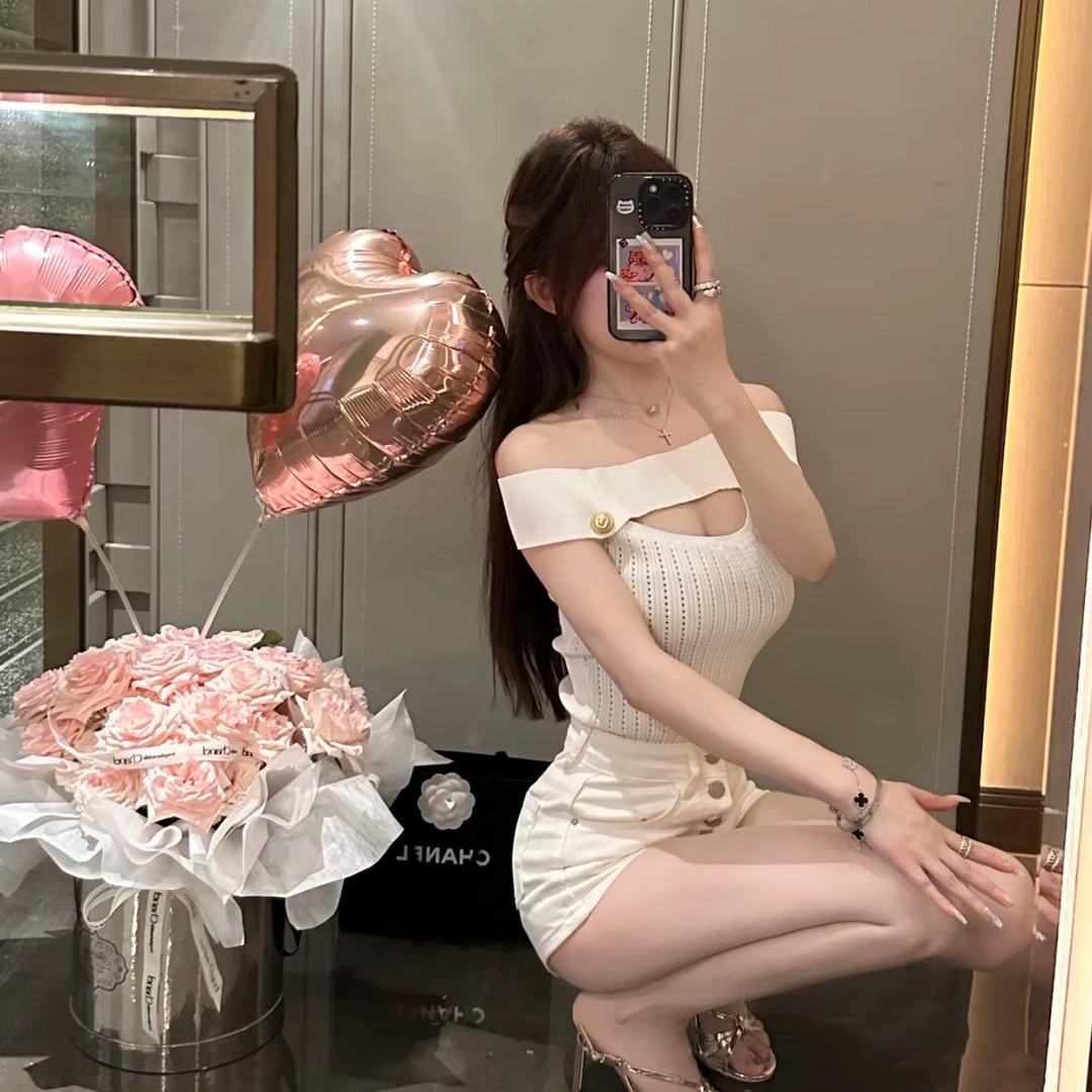 黄哈哈。