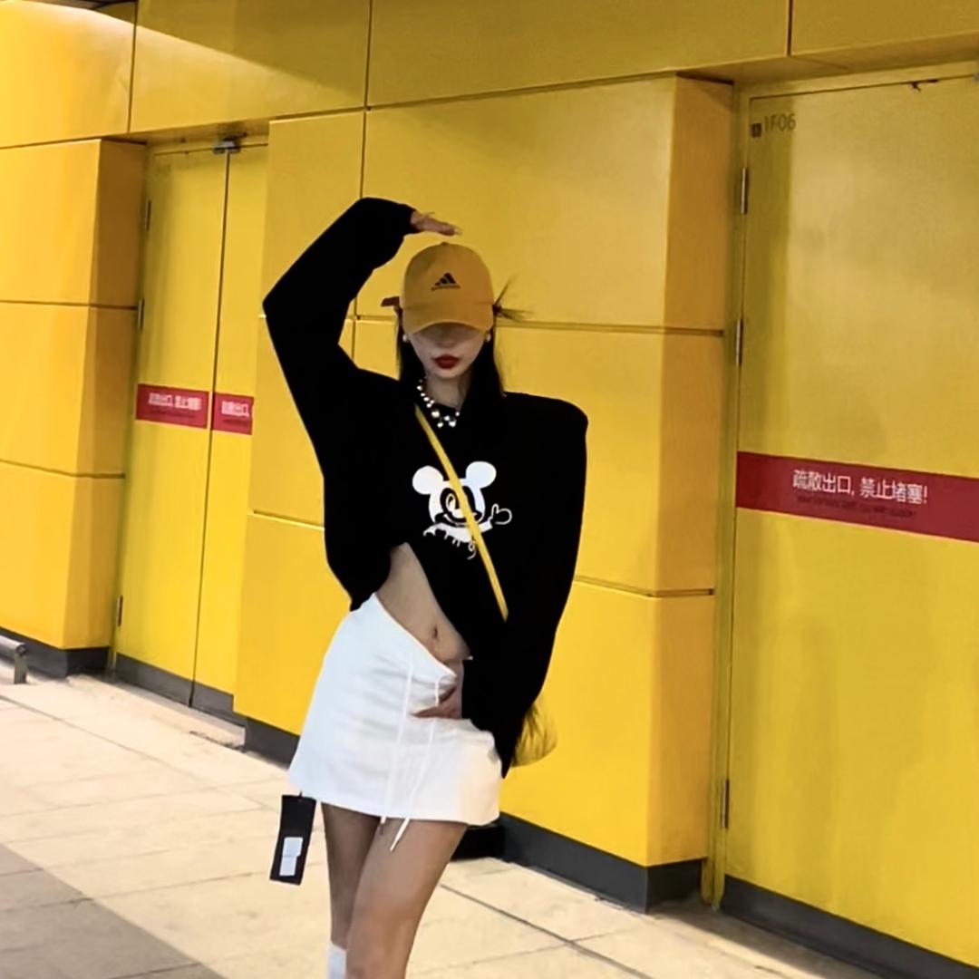 银基小眼睛服饰