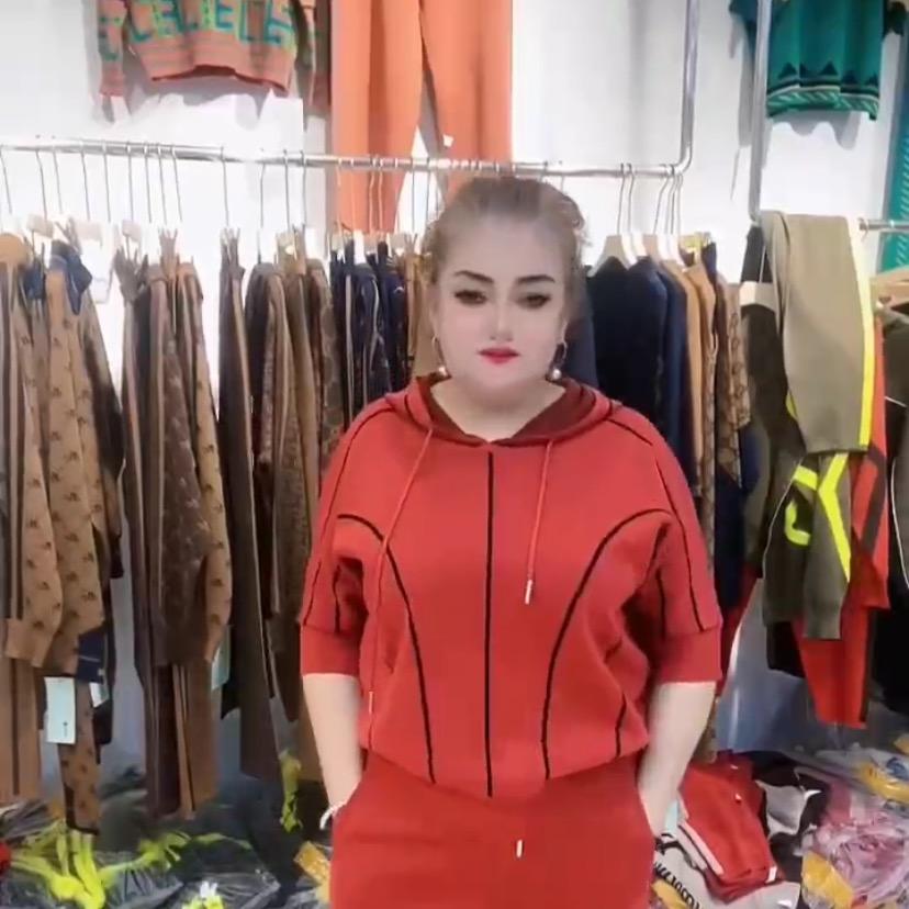 海口秀英区柚潮服装店
