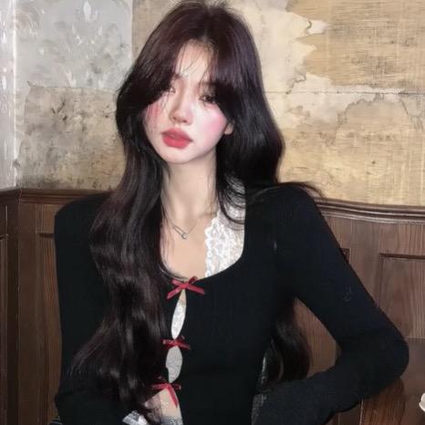 我是秋秋呀-每日穿搭