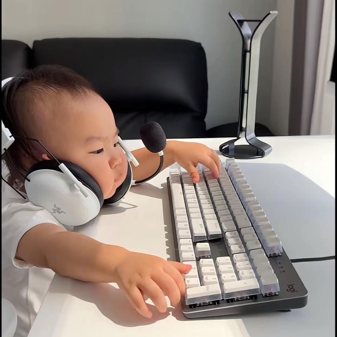 这个大叔有点逗丶