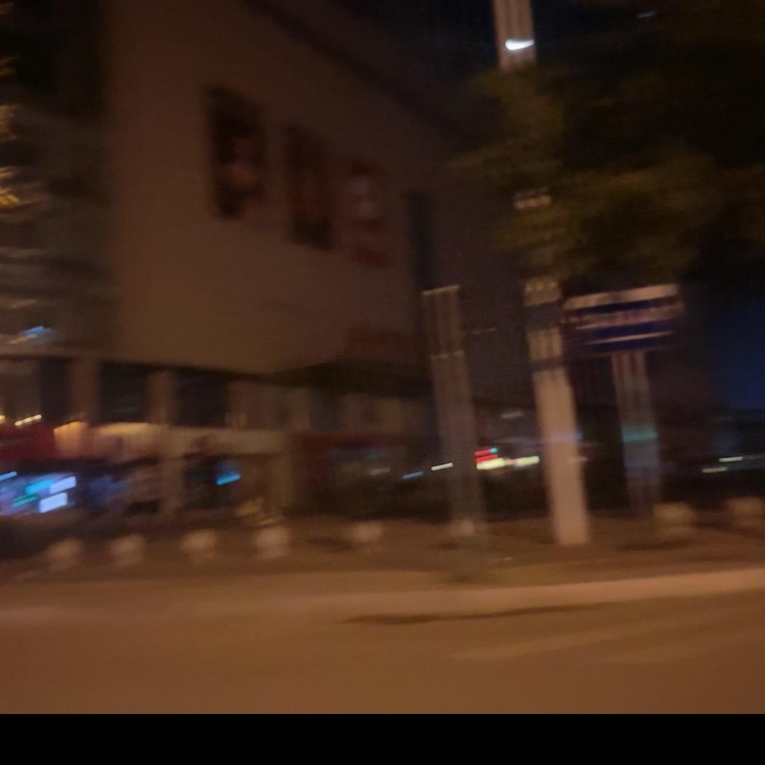 吕富豪.