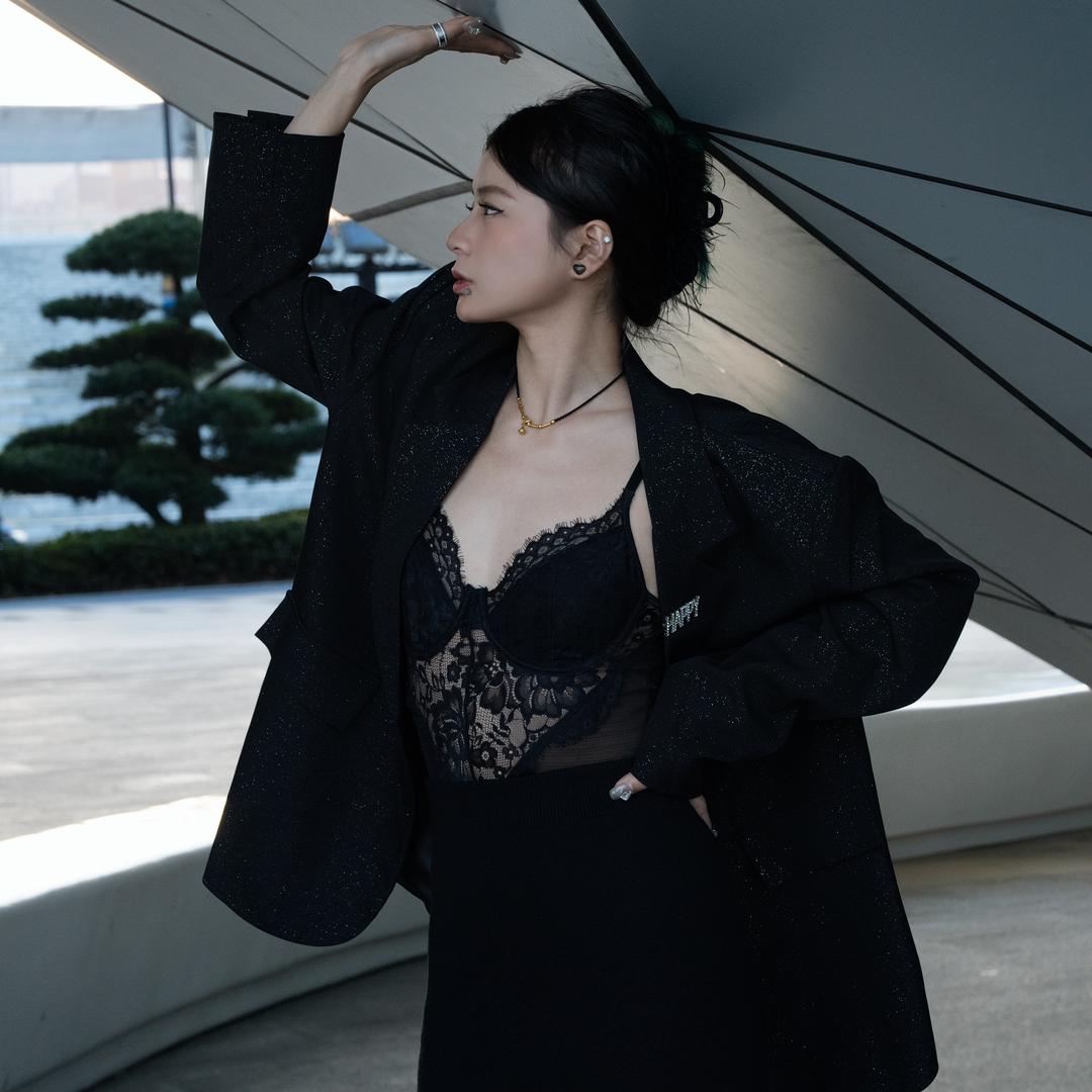 小花🌸勇敢冲