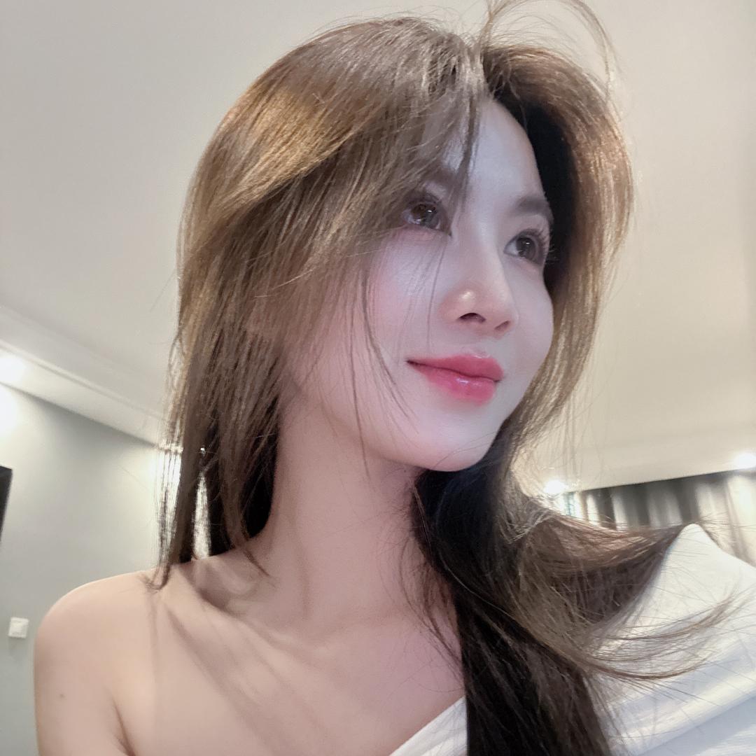 乔妮娜•漾