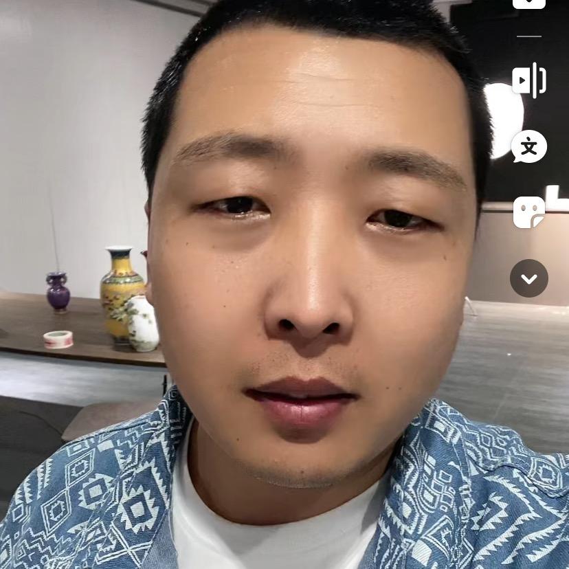 小达一家人（三个孩子）