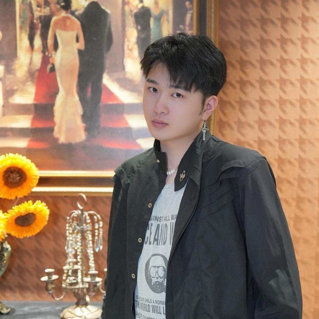 李亦纯