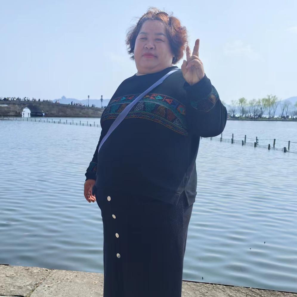 小鸽(鸽婶)
