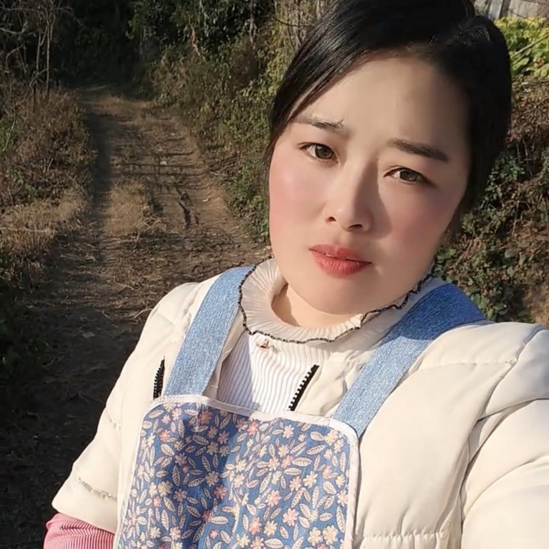菲姐一个人