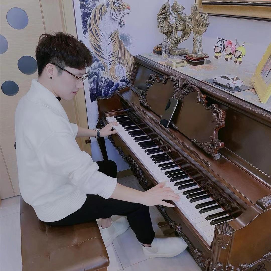 ༺瞎画༒艺术家༻