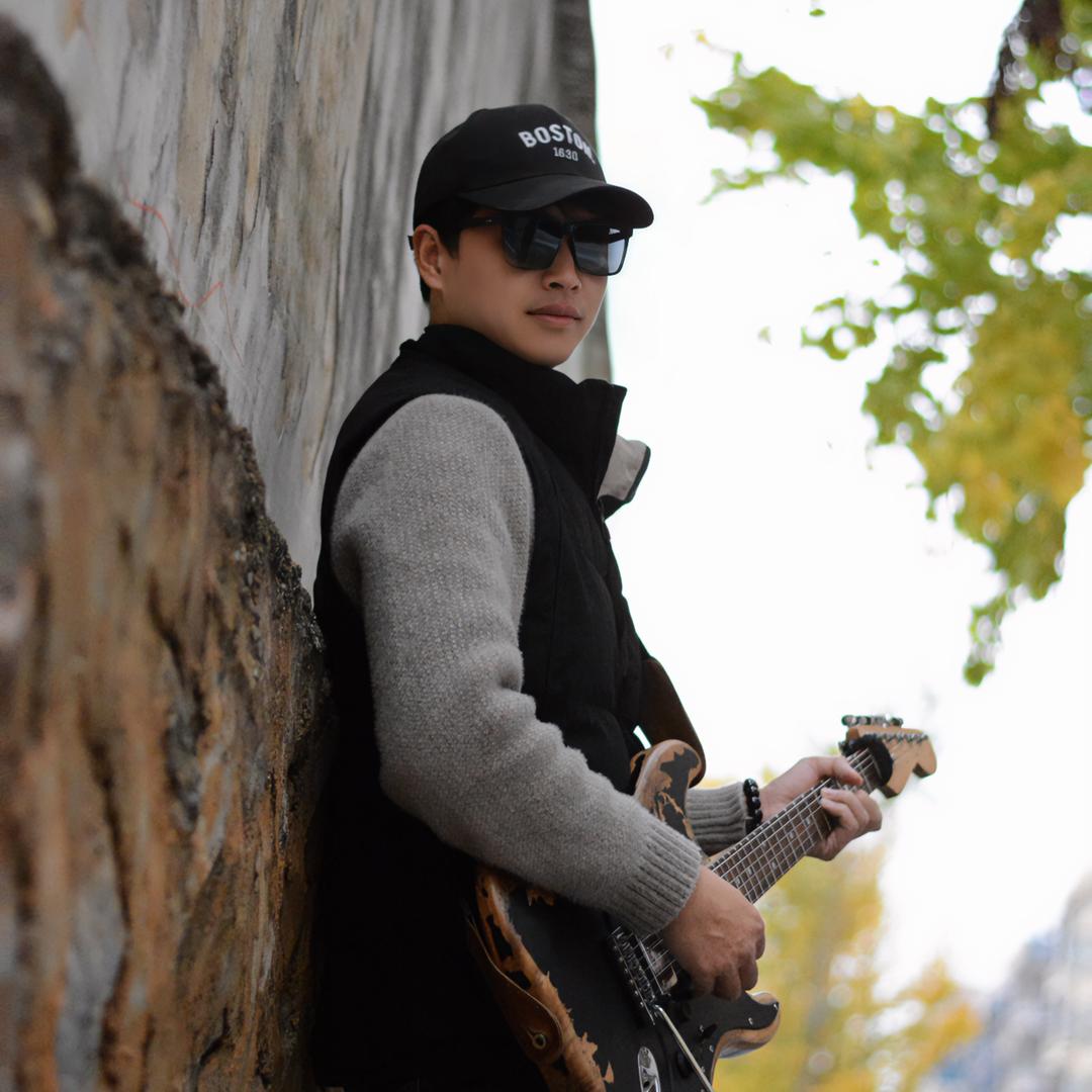 教吉他的蛋蛋老师