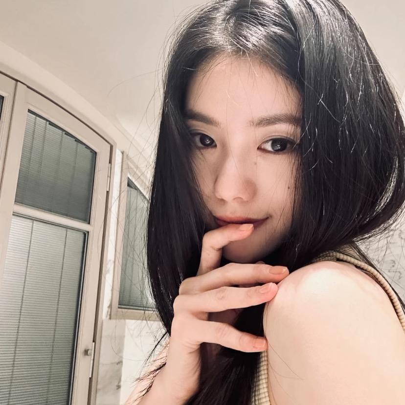 菲菲爱吃蛋挞