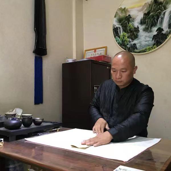 吴代洪翡翠顾问