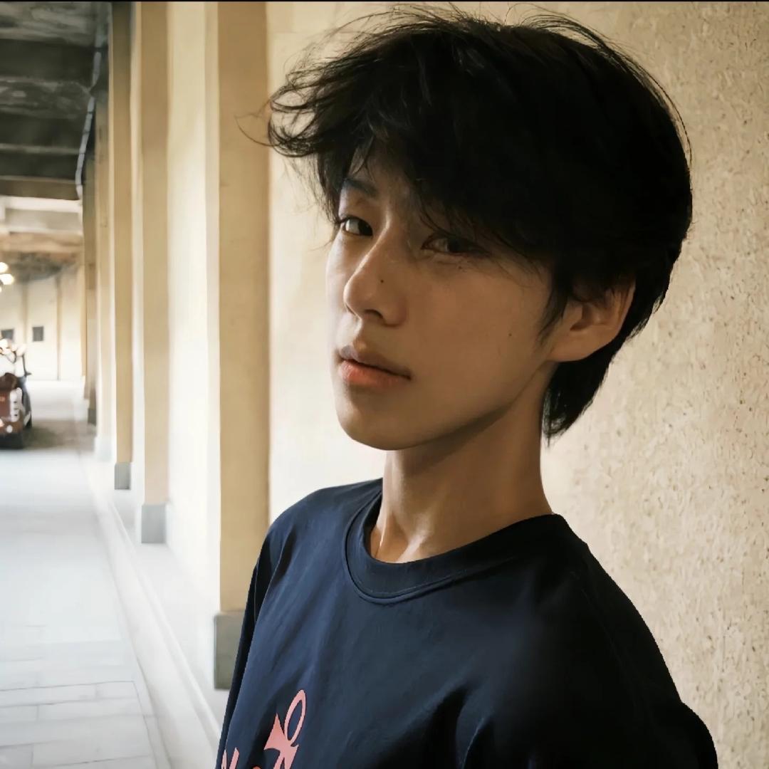 误入厕所被蟑螂侵犯十分钟🪳