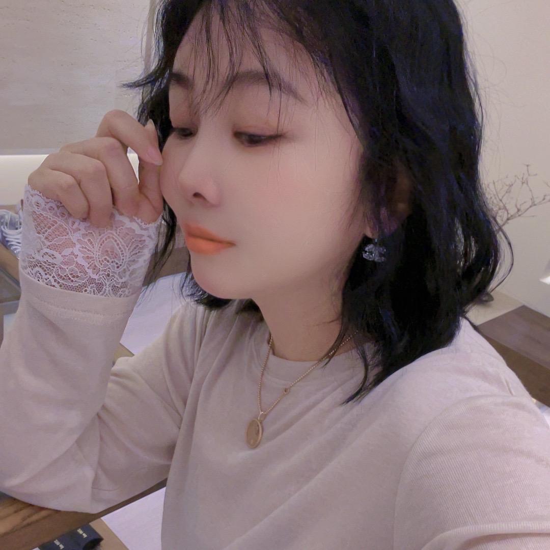 沈阳柯茹芸莱服装