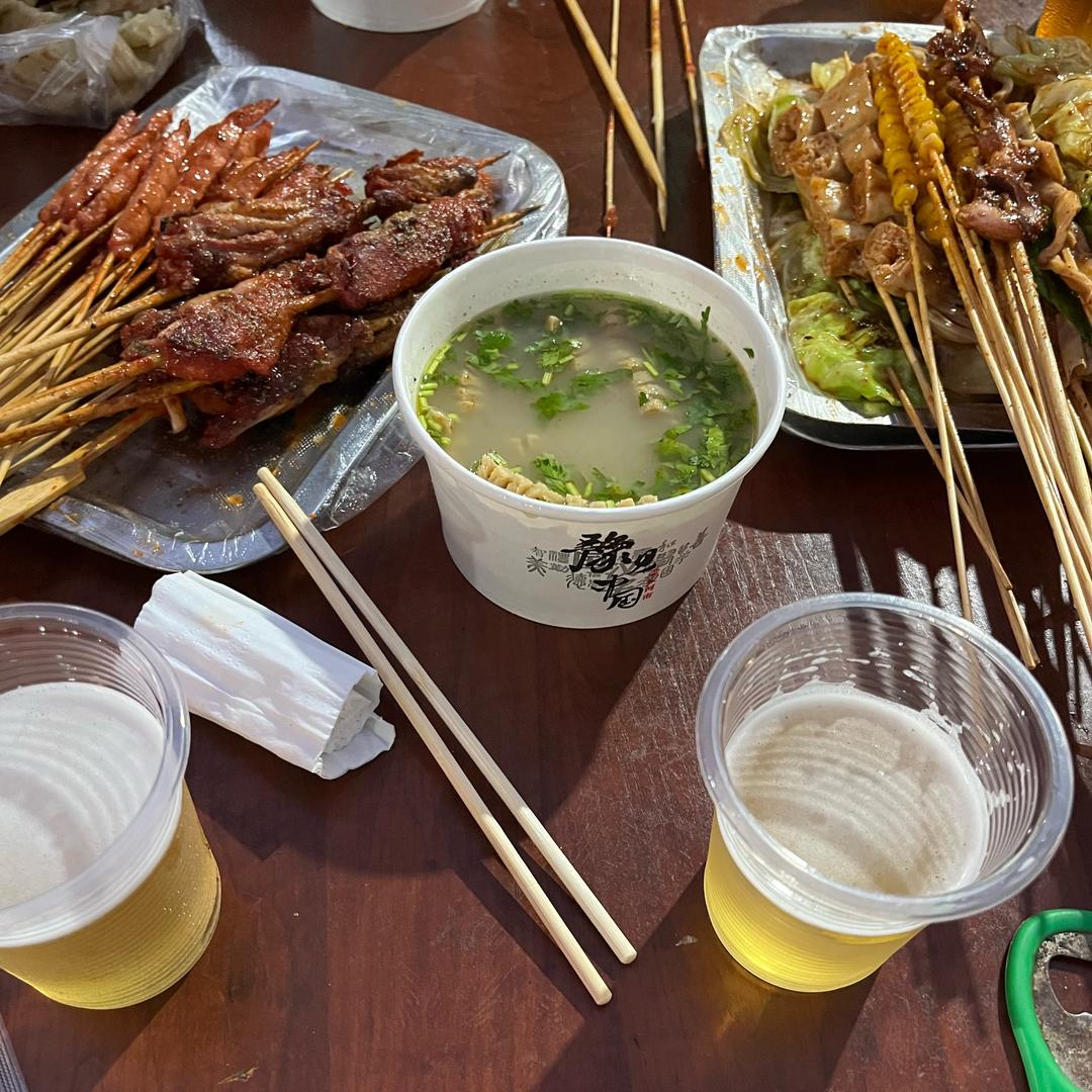 默默