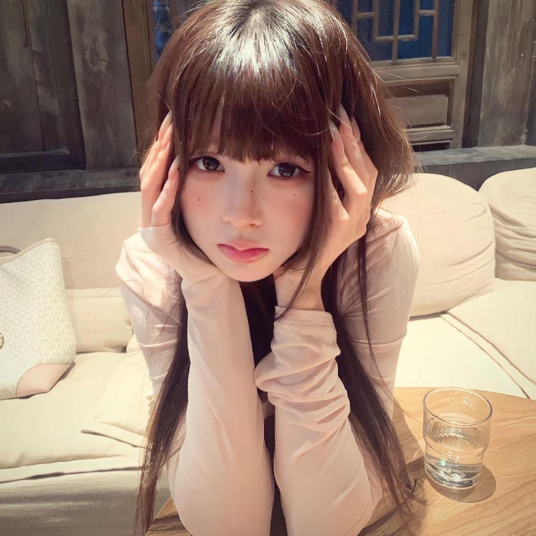 安安.