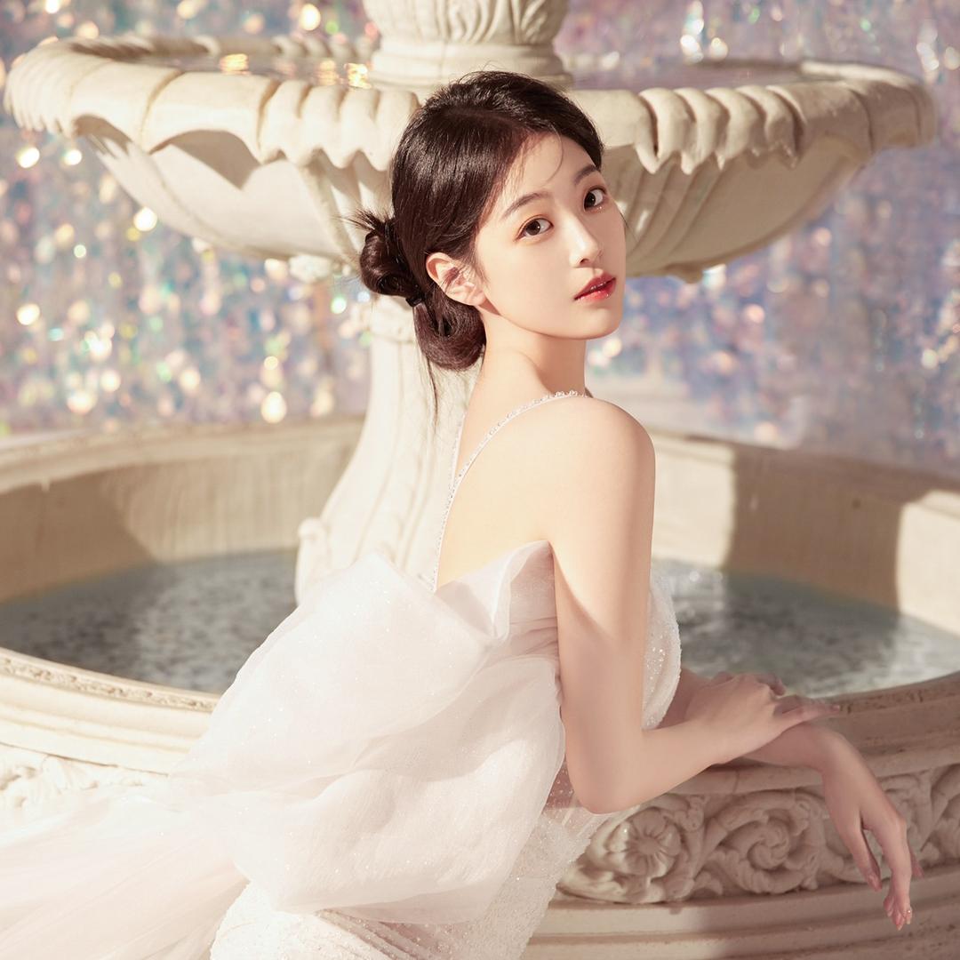Miss Hong
