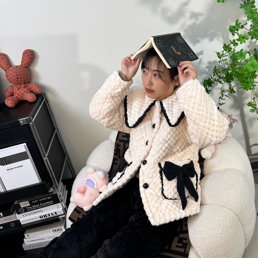 静静家睡衣家居工厂店