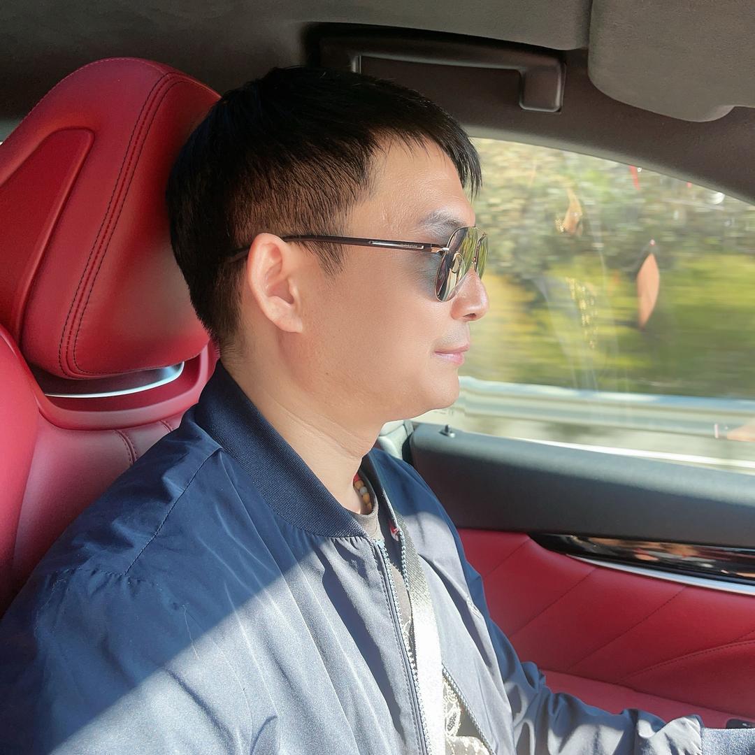 隔壁老王