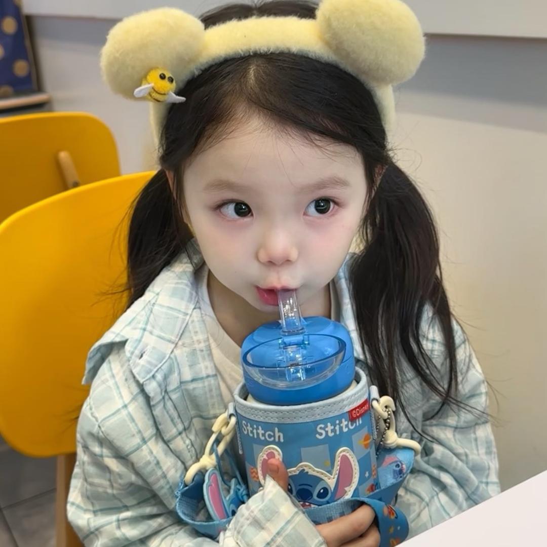 -楊 咩 咩 ^