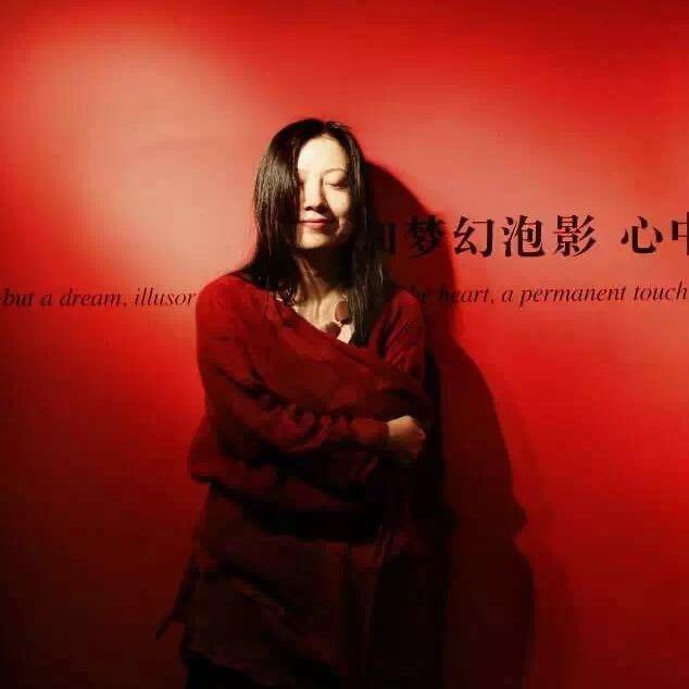 旋转木猫的厨房和远方