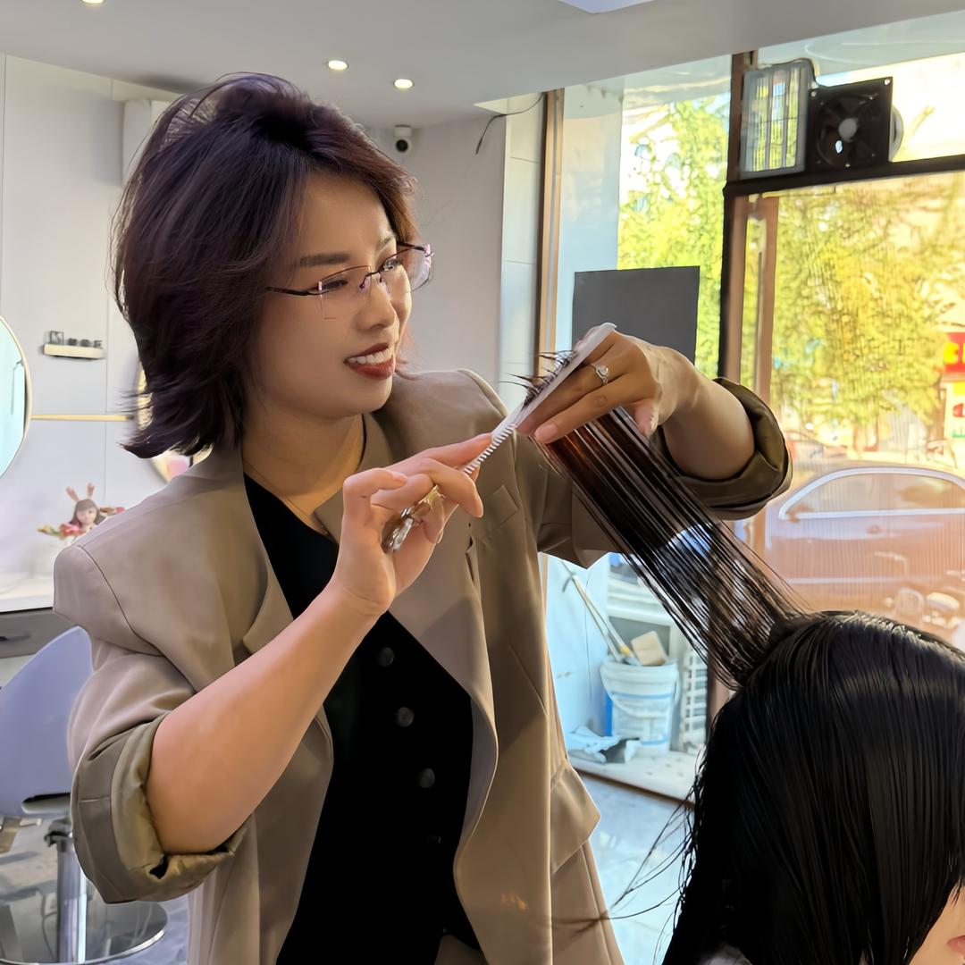 发型师郅燕