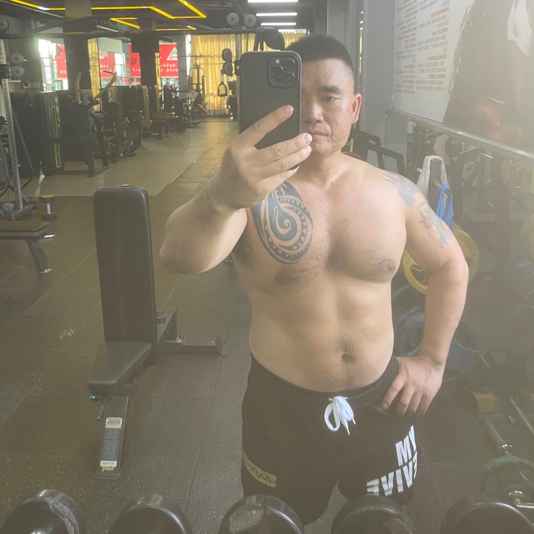 三里坝、铁馆健身。