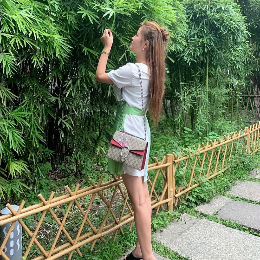 杨玲。