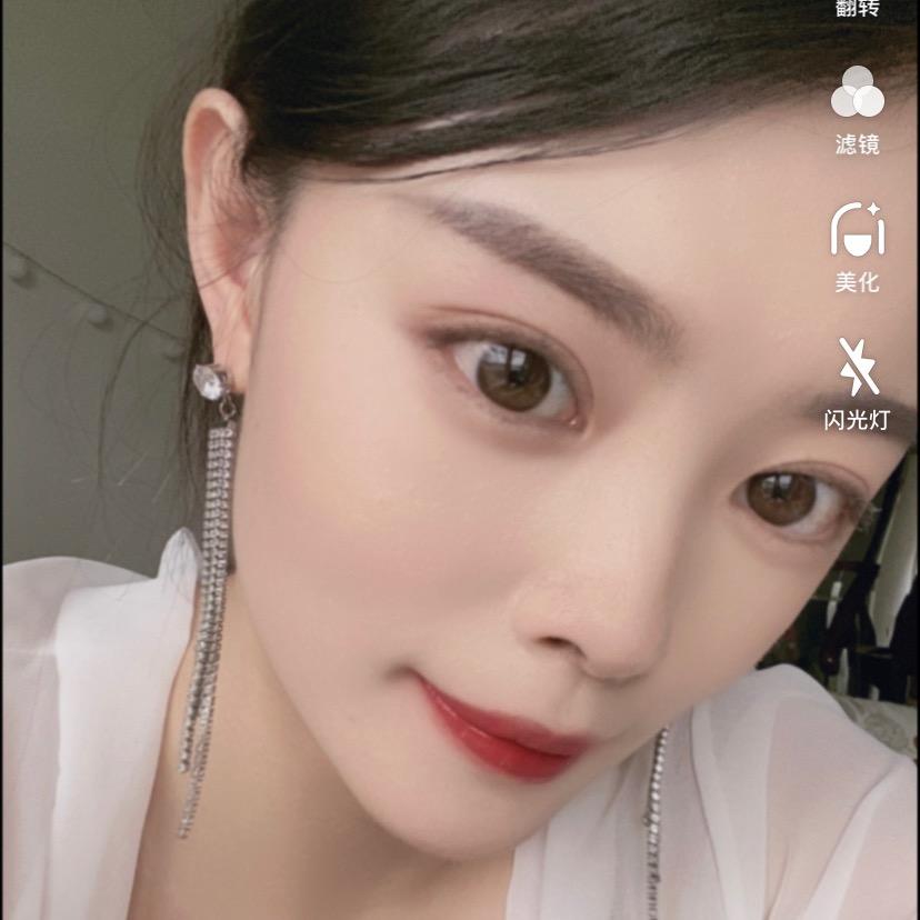 七   哥。